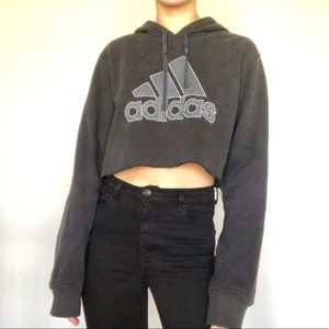 Cropped Adidas Sweatshirt